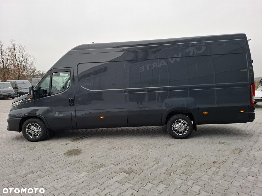 Iveco IMPONUJĄCA KUBATURA 18m3, ŚWIETNA DOSTĘPNOŚĆ, MINIMUM FORMALNOŚCI - 9