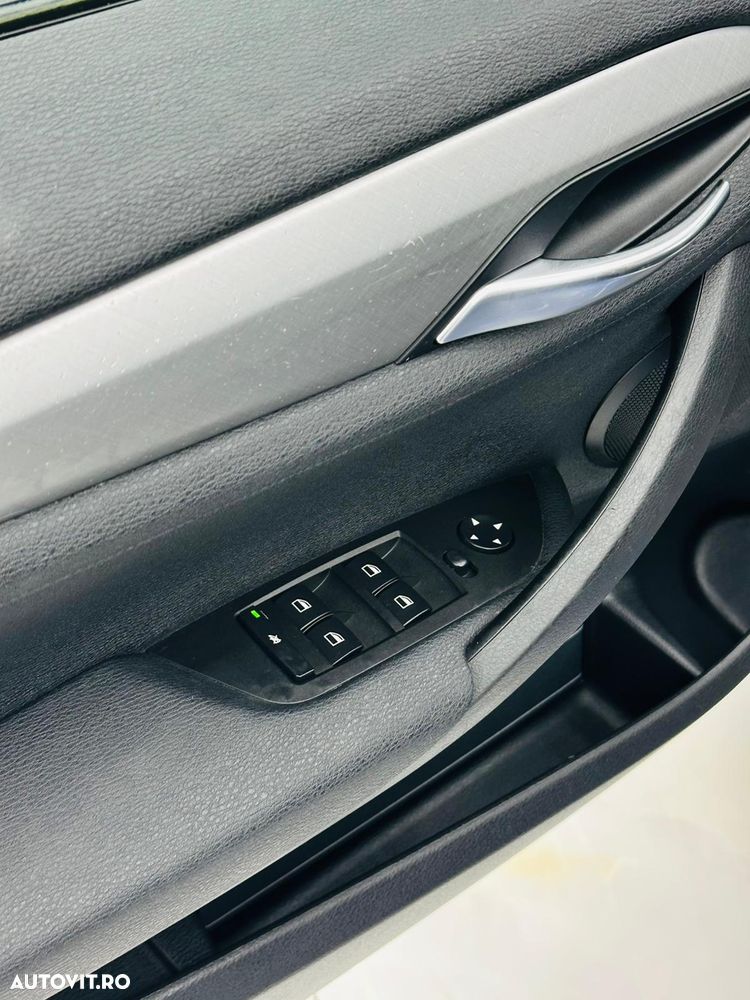 BMW X1 xDrive18d Sport Line - 10