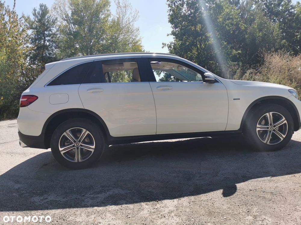 Mercedes-Benz GLC - 12
