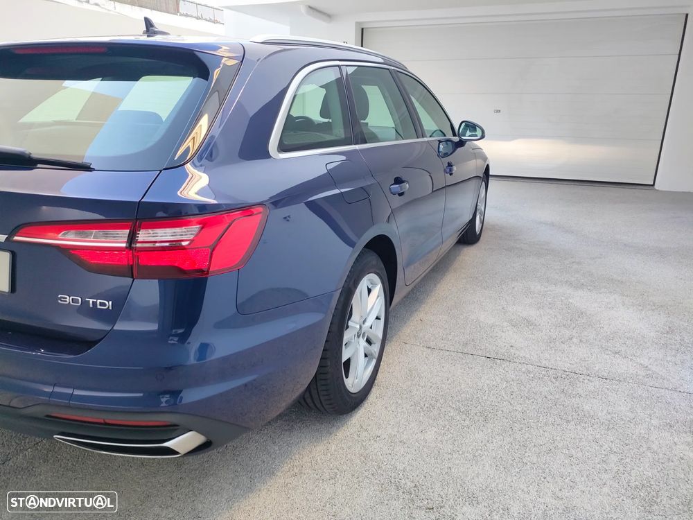 Audi A4 Avant - 32