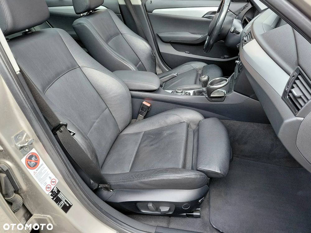 BMW X1 sDrive18i xLine - 15