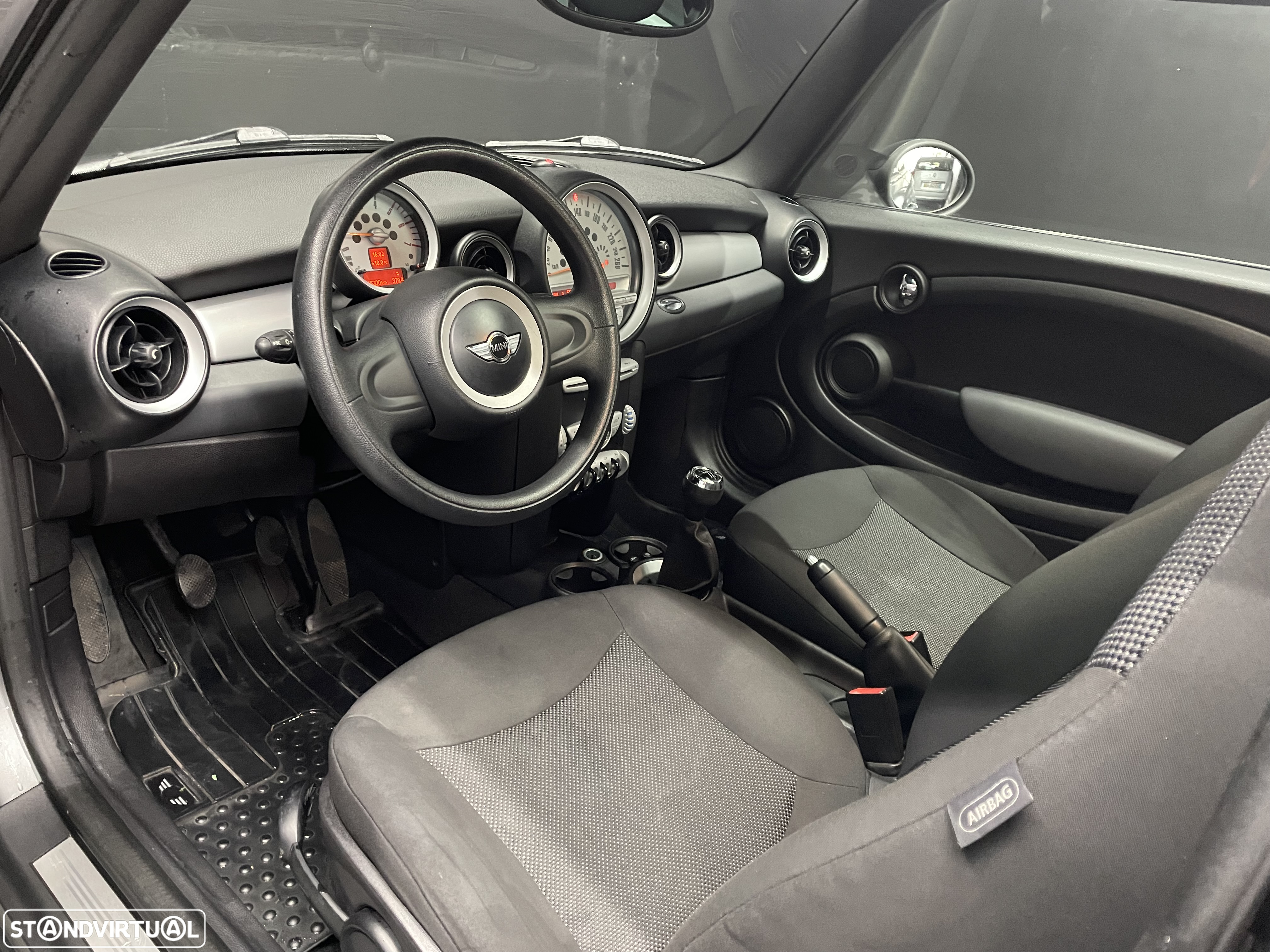 MINI 3 Portas Cooper D - 4