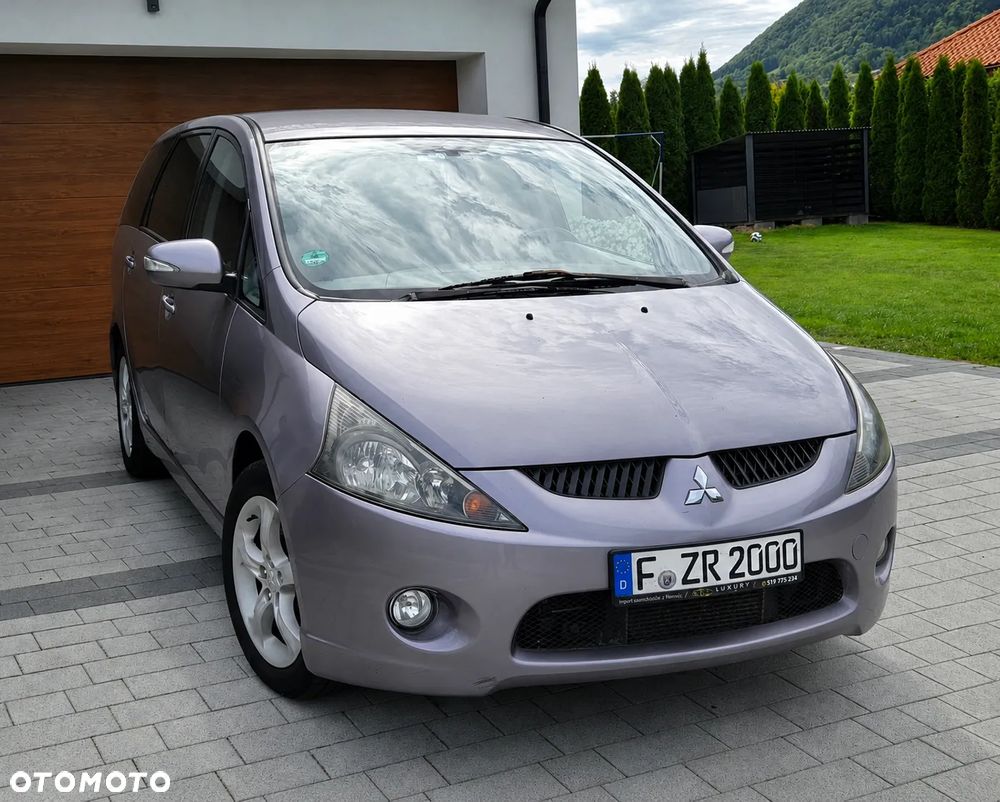Mitsubishi Grandis 2.0 DI-D 6-Sitzer Intense - 2