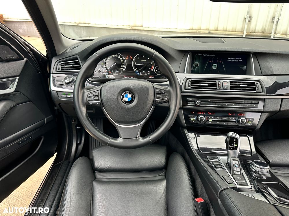 BMW Seria 5 530d xDrive Touring Sport-Aut. Luxury Line - 13