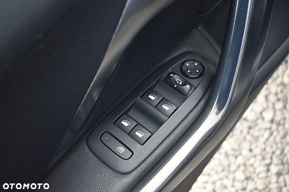 Peugeot 2008 120 VTI Allure - 27