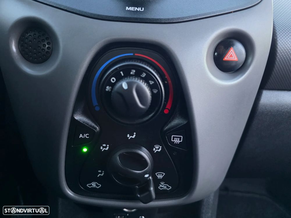 Peugeot 108 Top! 1.0 VTi Allure - 16