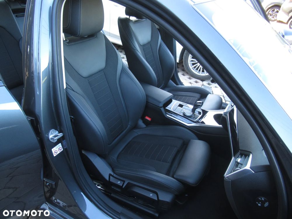 BMW Seria 3 320d MHEV Sport Line - 10