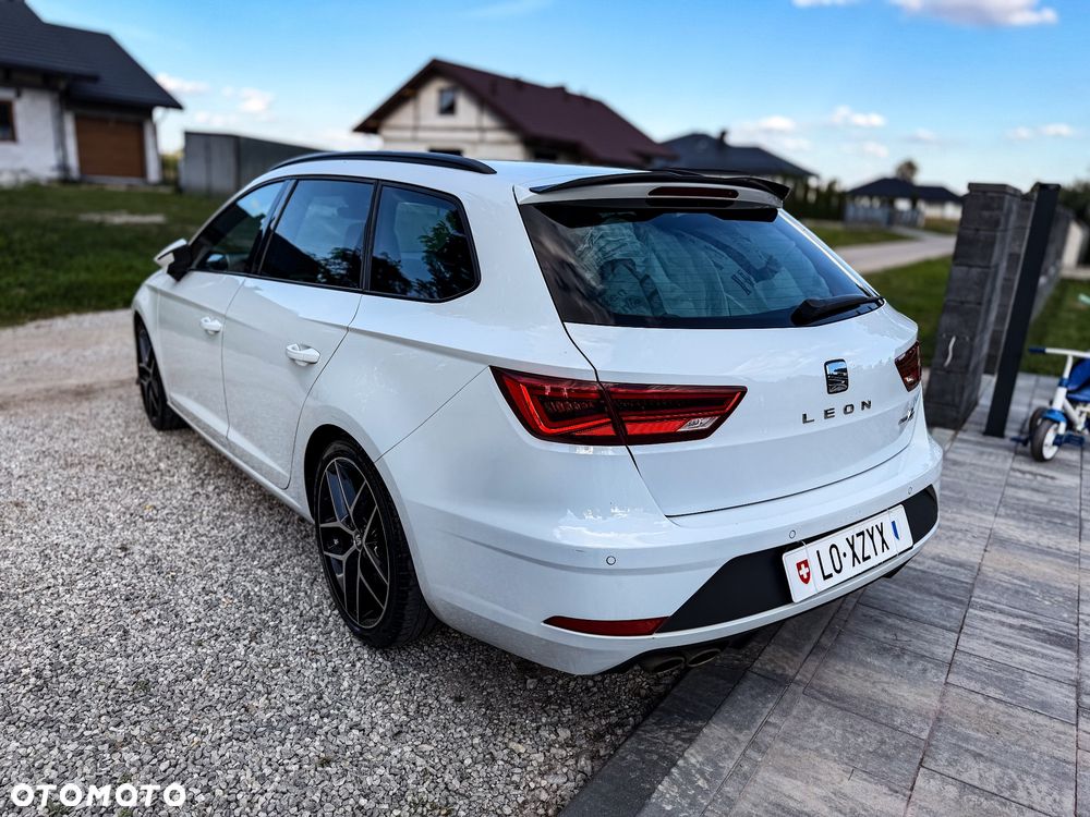 Seat Leon 1.5 eTSI OPF DSG FR Black Edition - 16