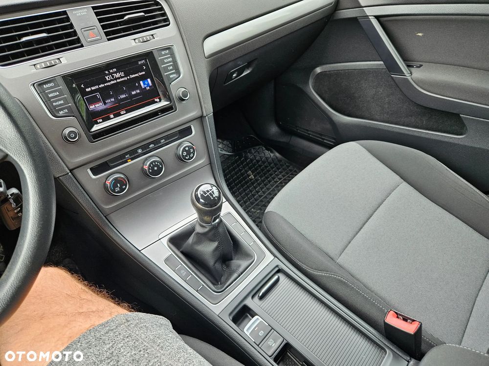 Volkswagen Golf 1.6 TDI BlueMotion Technology Trendline - 20