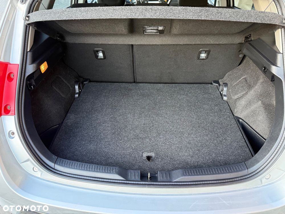Toyota Auris 1.6 Premium Comfort - 38