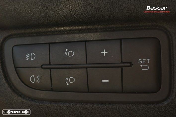 Fiat Punto 1.3 M-Jet Lounge S&S - 30