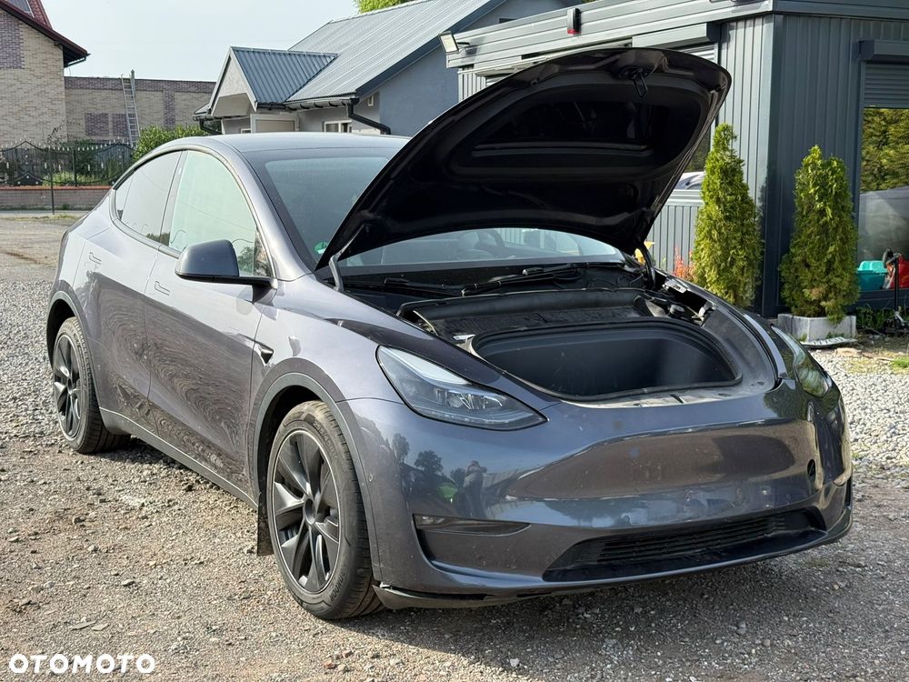 Tesla Model Y Long Range Dual Motor AWD - 3