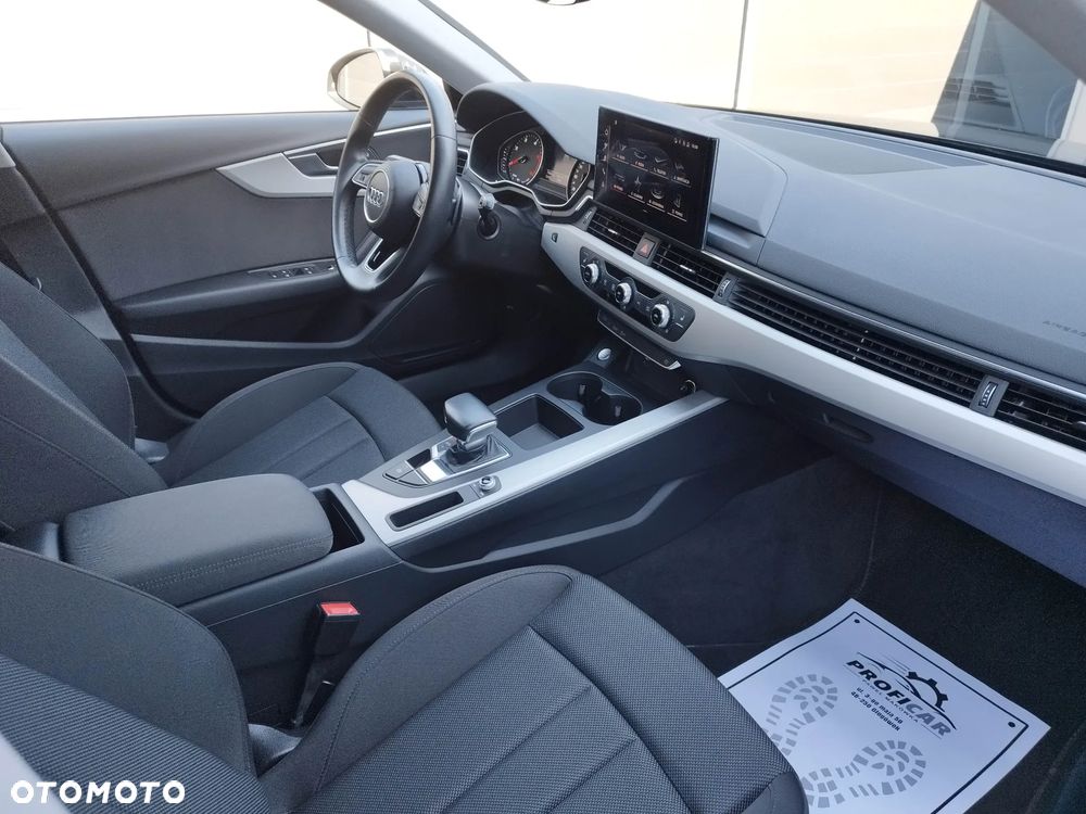 Audi A4 Avant 40 TDI S tronic - 31