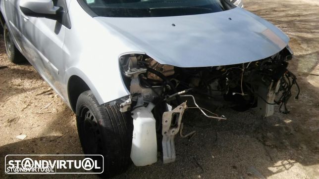 Renault clio 3 para peças ler descriçao do anuncio - 1