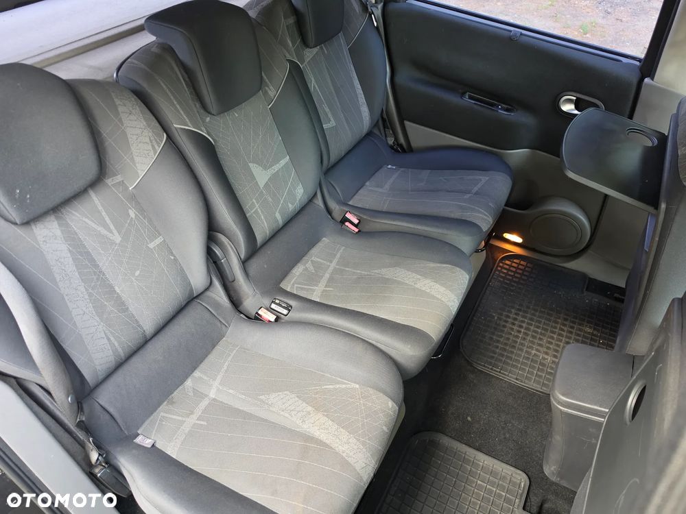 Renault Scenic 1.9 dCi Confort Expression - 23