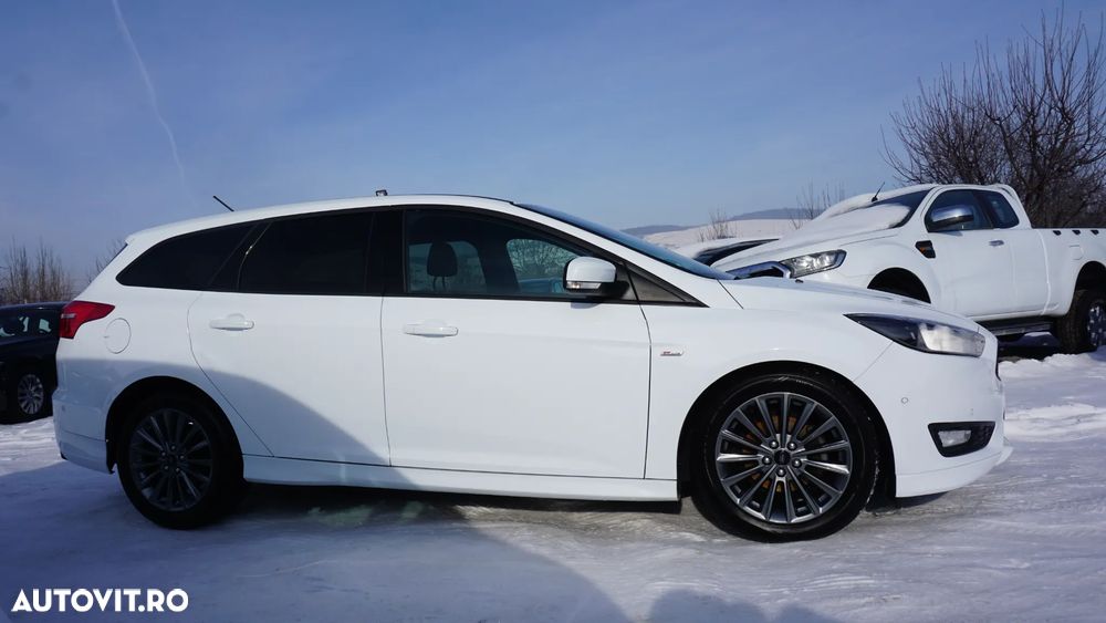 Ford Focus 1.0 EcoBoost Start-Stopp-System ST-LINE DESIGN - 4