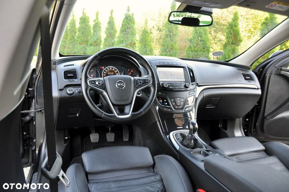 Opel Insignia - 30