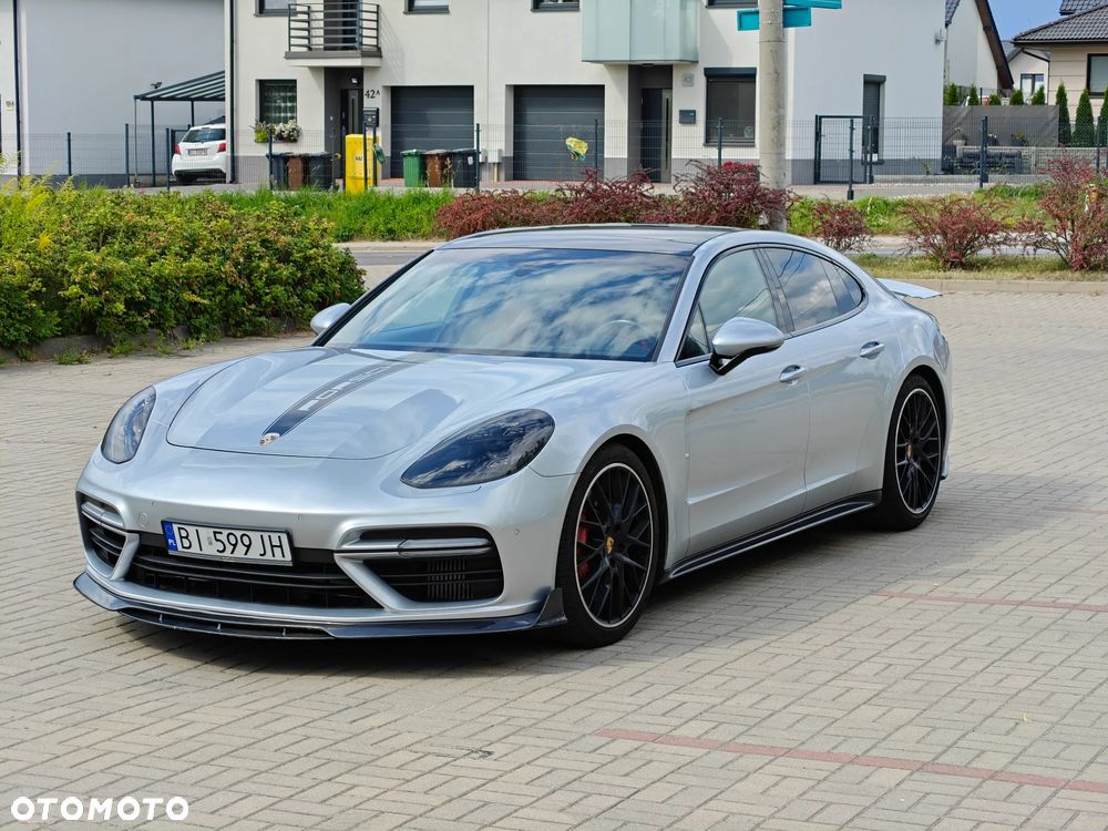 Porsche Panamera Turbo - 6