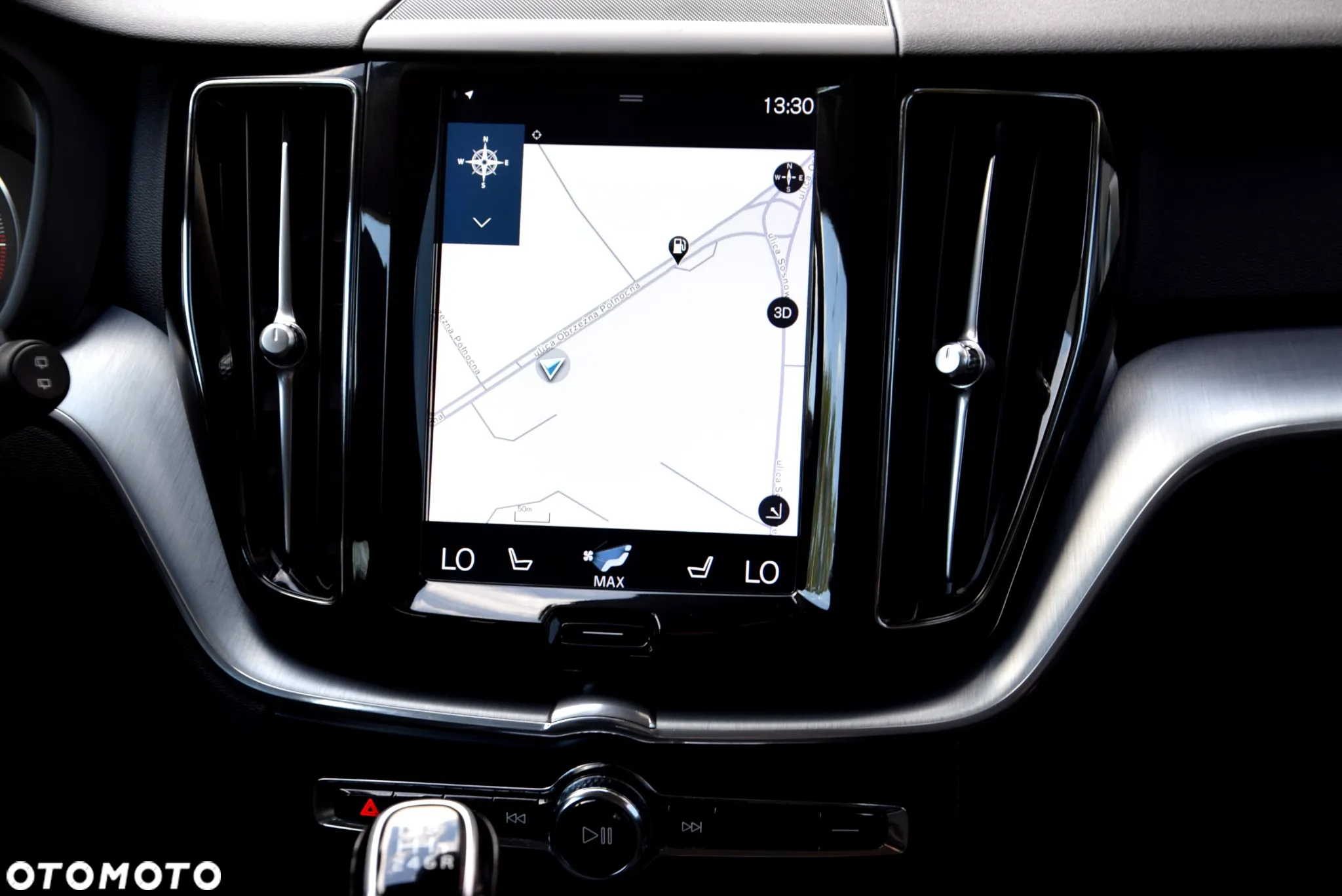 Volvo XC 60 D4 Momentum Pro - 16