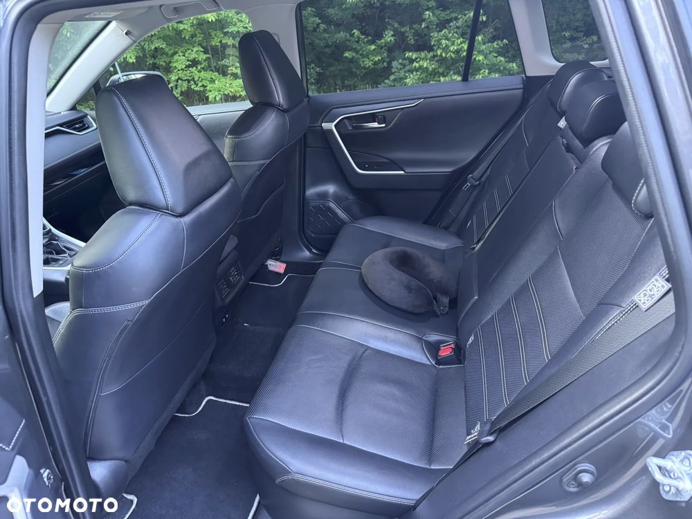 Toyota RAV4 - 9