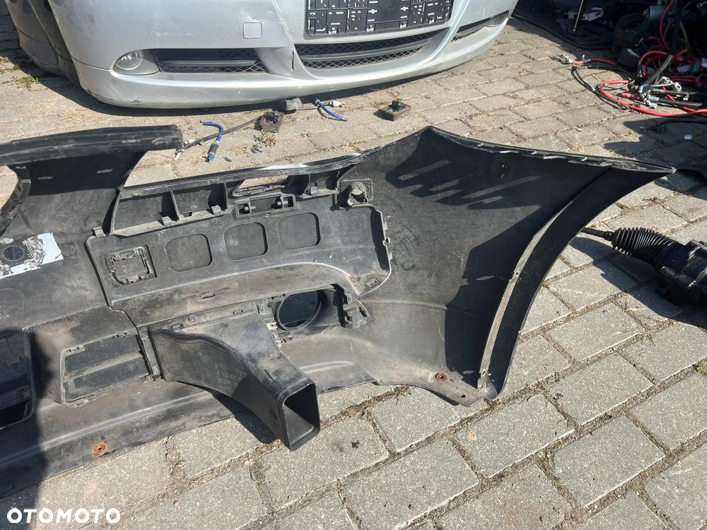 BMW E60 ZDERZAK PRZÓD - 6