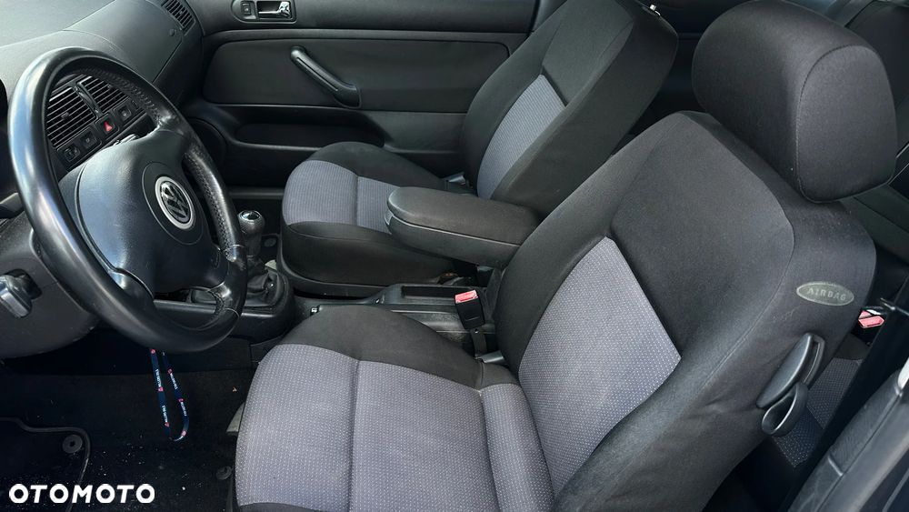 Volkswagen Golf - 10