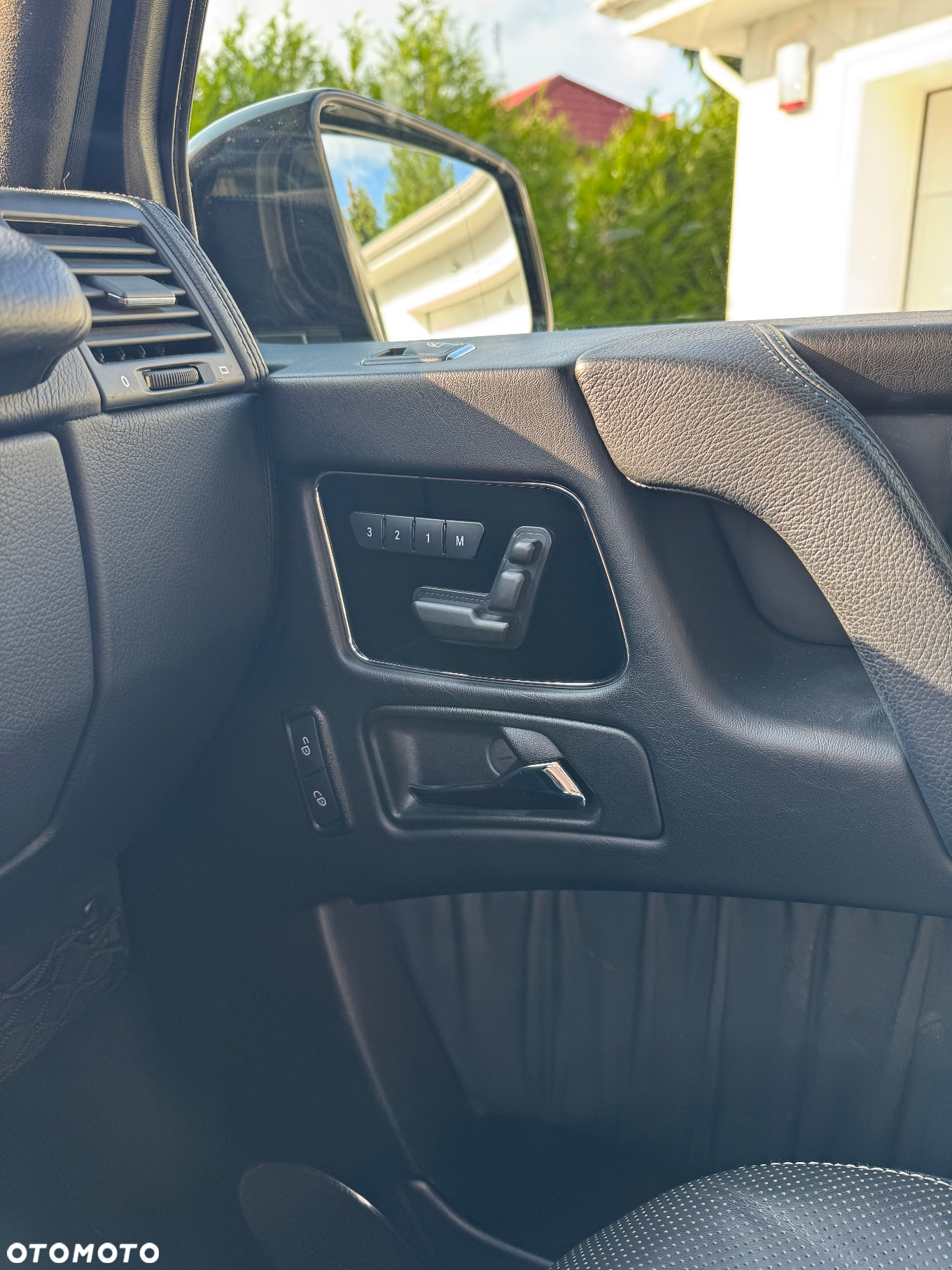Mercedes-Benz Klasa G 63 AMG L - 23