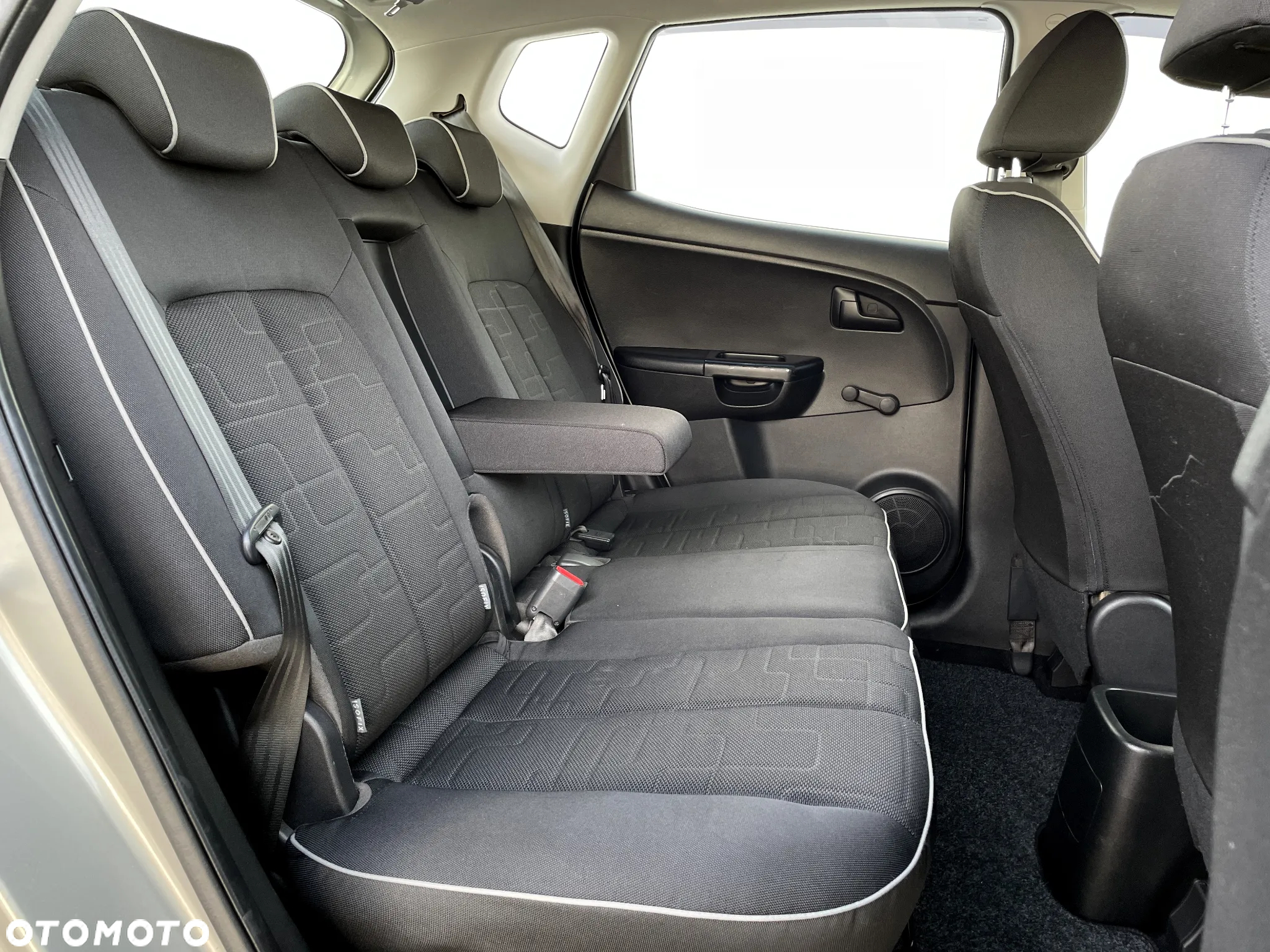 Kia Venga 1.4 CRDi 90 Attract - 35