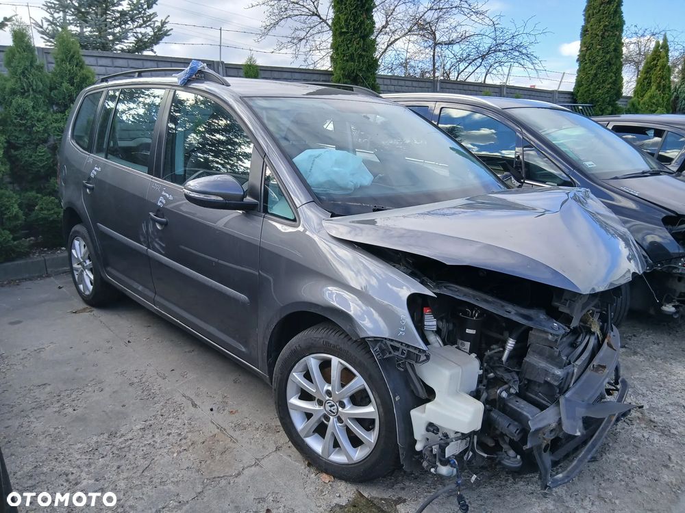 VW Touran 10- z silnikiem 1,6 TDI ozn. CAY i skrzynią manualną PVX lakier kod LD7R