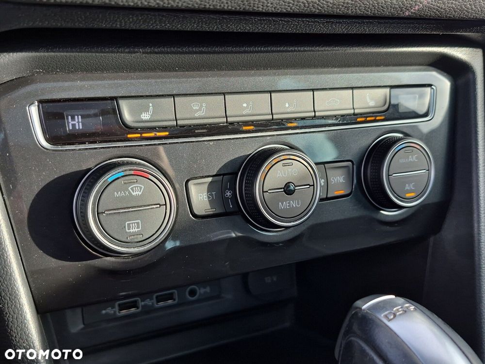 Volkswagen Tiguan - 26