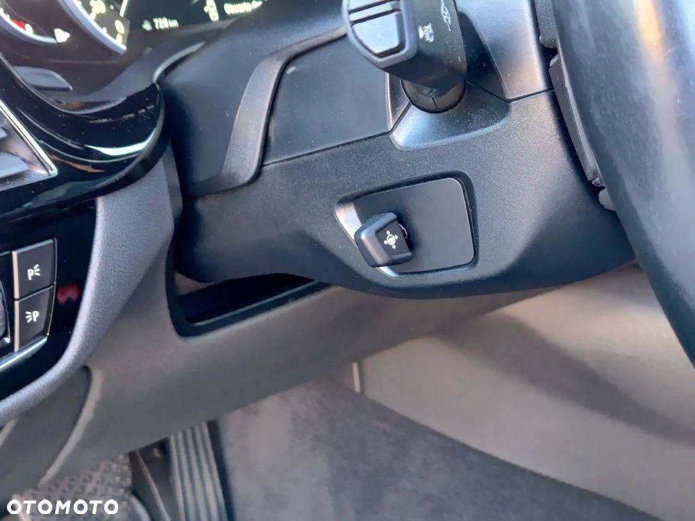 BMW Seria 5 520d Sport Line sport - 10