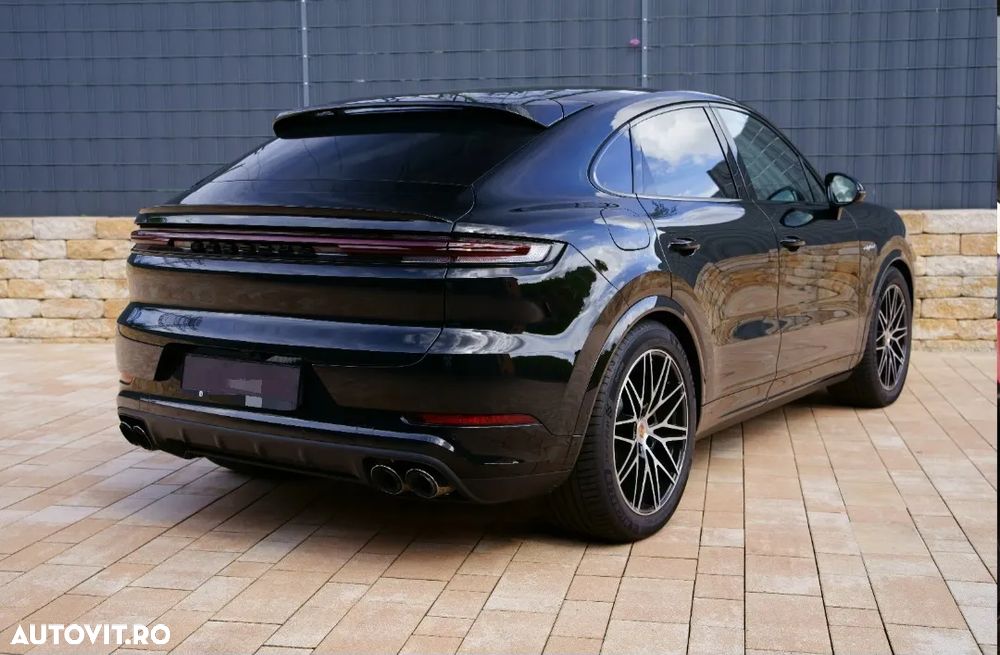 Porsche Cayenne Coupe E-Hybrid Black Edition - 6