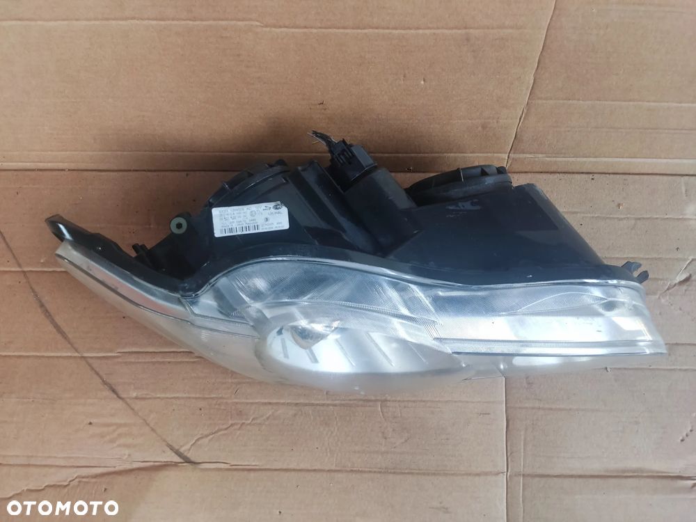 LAMPA PRAWY PRAWA PRZEDNIA PRZÓD JAGUAR XF - 2