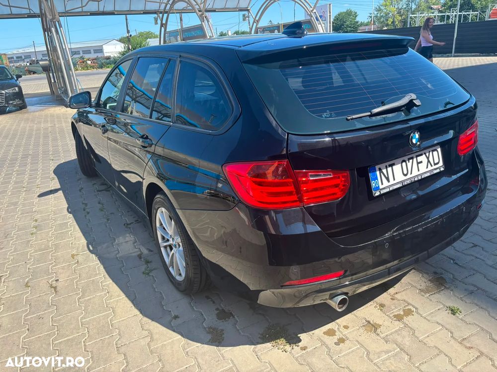BMW Seria 3 320d Aut. - 7