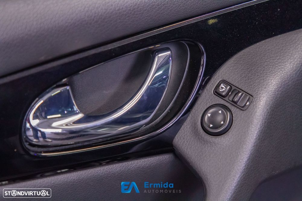 Nissan Qashqai 1.5 dCi N-Connecta - 34