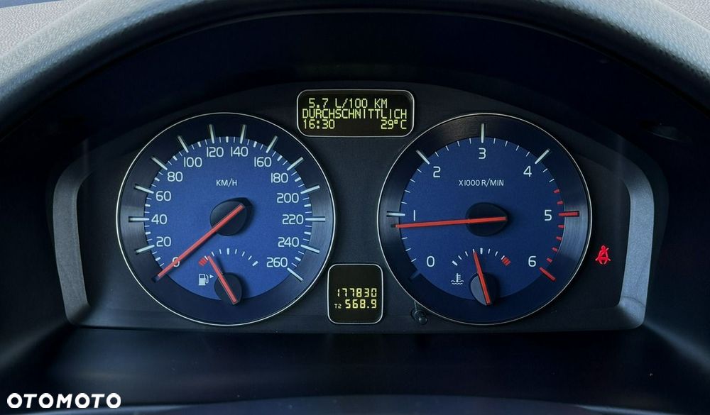 Volvo C30 D2 DRIVe R-Design - 25