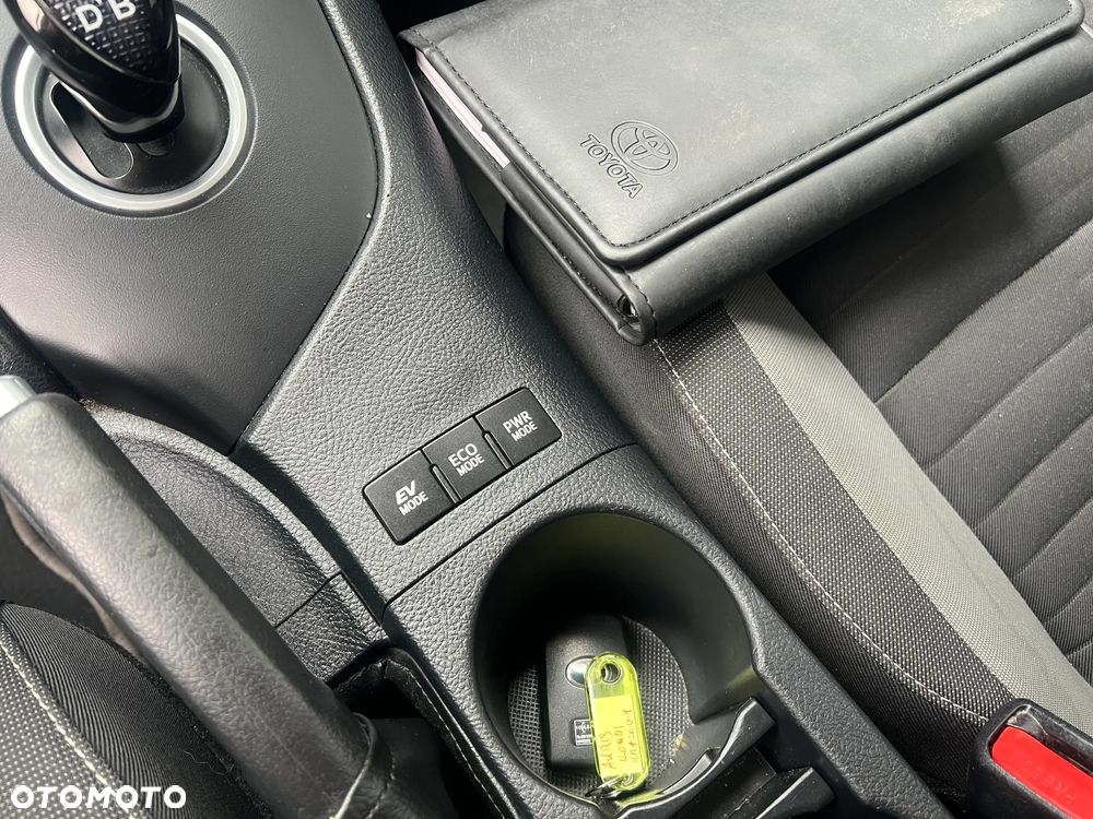 Toyota Auris Hybrid 135 Dynamic - 22