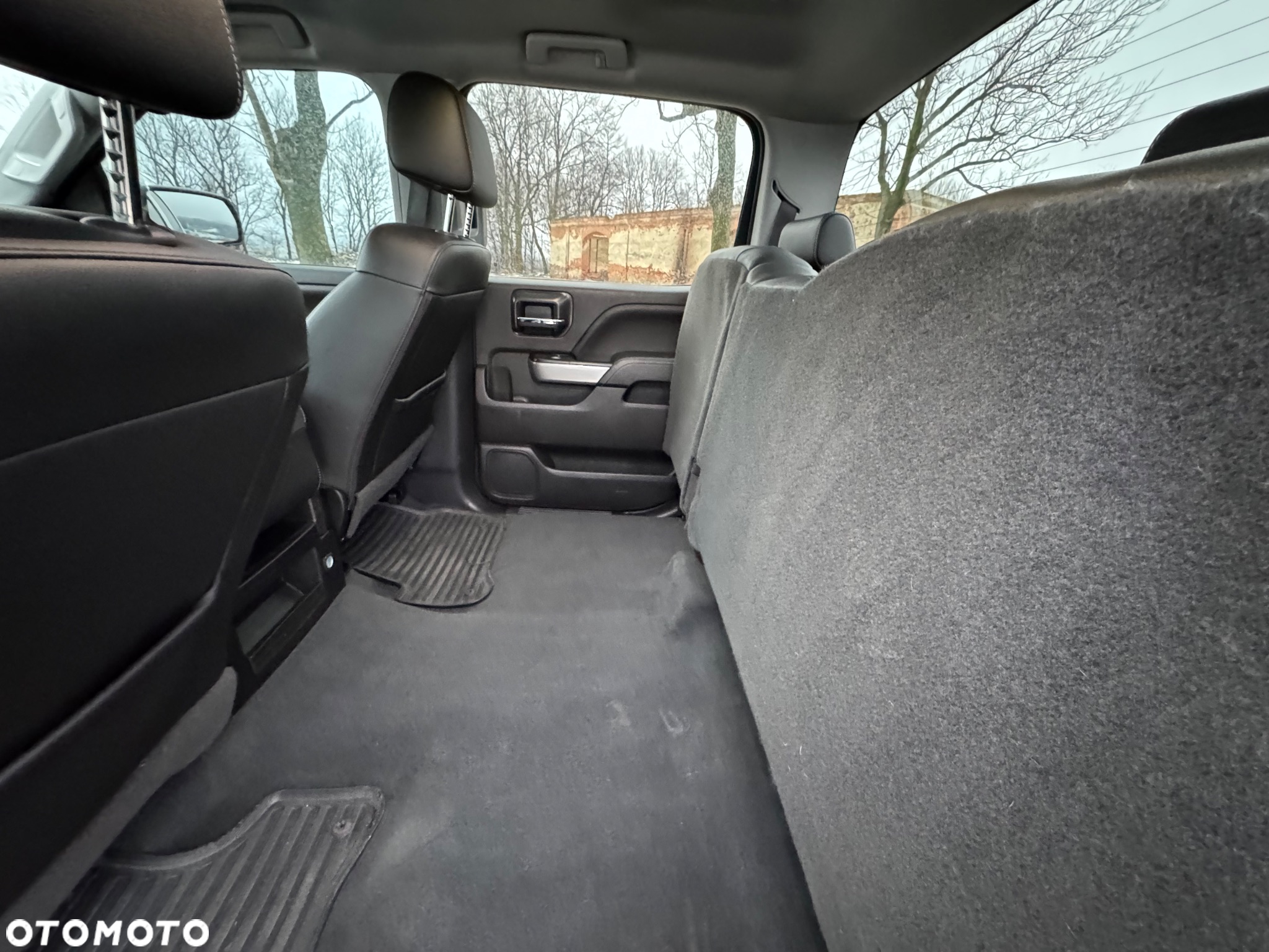 Chevrolet Silverado - 18