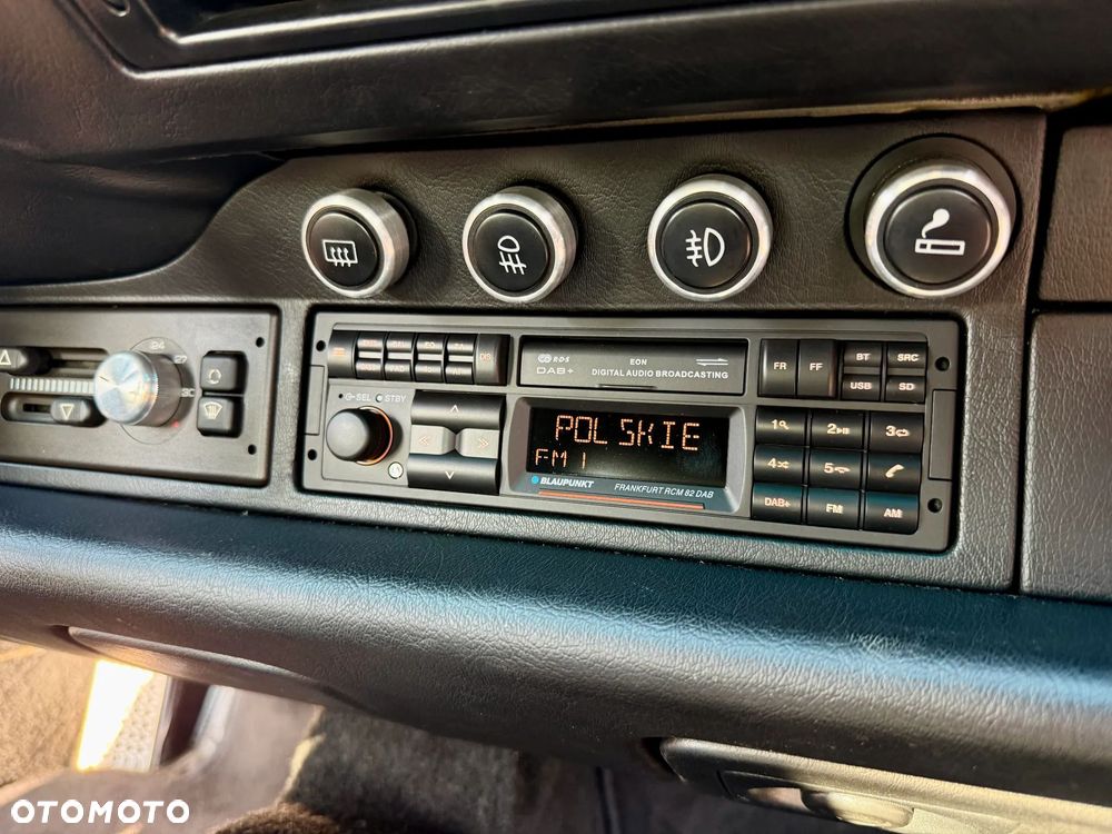 Porsche 911 Carrera - 27