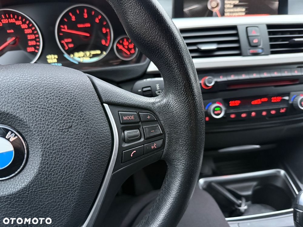 BMW Seria 3 320d Efficient Dynamics Edition - 22