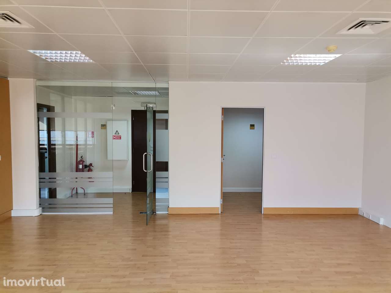 Arrendamento Escritório, entre o Marquês Pombal e a Av. Liberdade - Grande imagem: 4/17