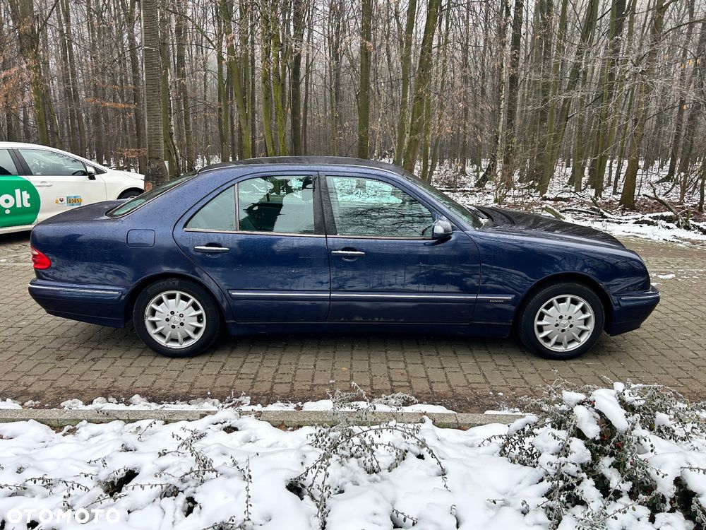 Mercedes-Benz Klasa E - 4