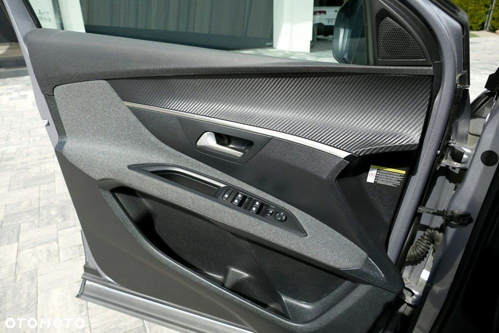 Peugeot 3008 1.2 PureTech Active Pack S&S EAT8 - 20