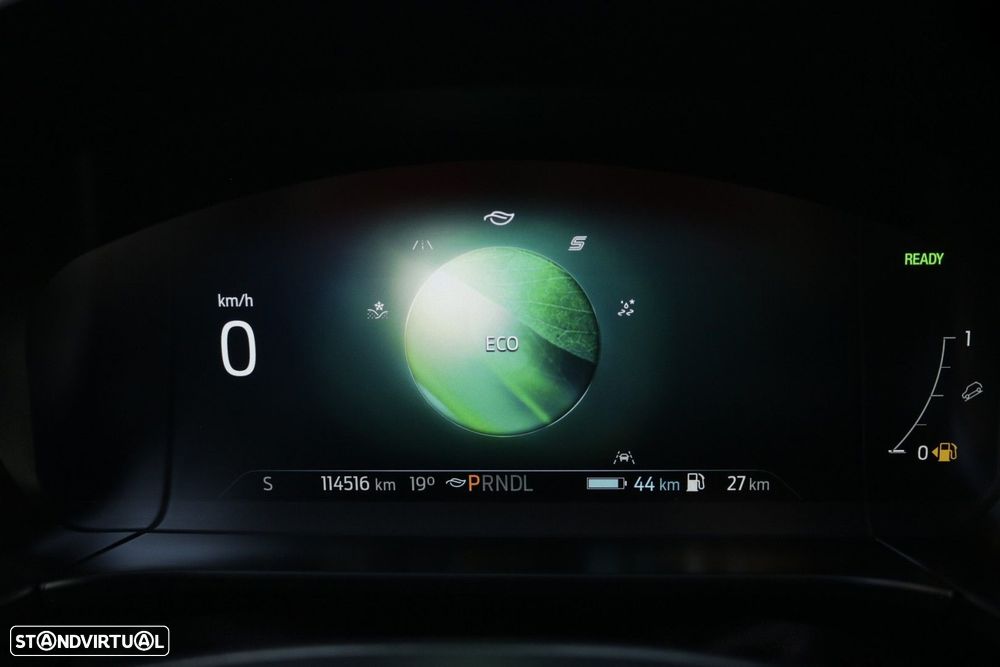 Ford Kuga 2.5 PHEV ST-Line X - 52