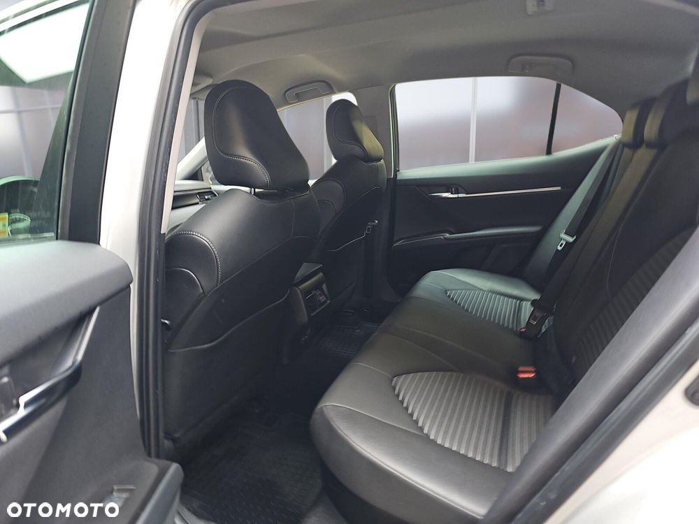 Toyota Camry 2.5 Hybrid Prestige CVT - 9