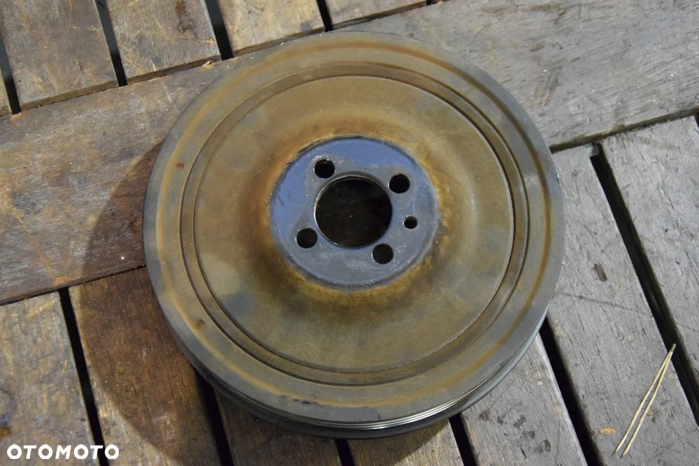 Opel Astra H 1.9 cdti Koło pasowe 55564573 - 4