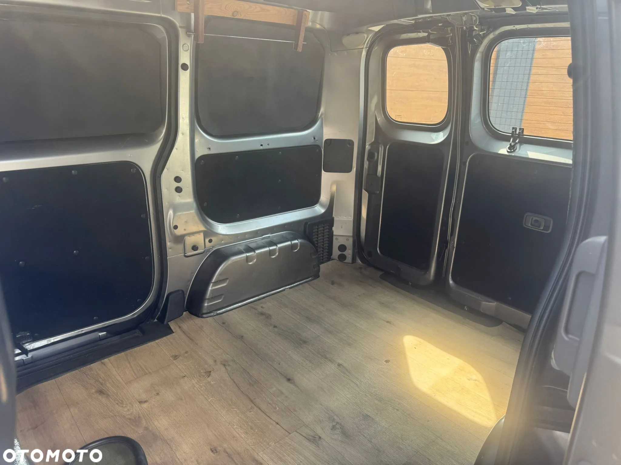 Nissan NV200 - 12
