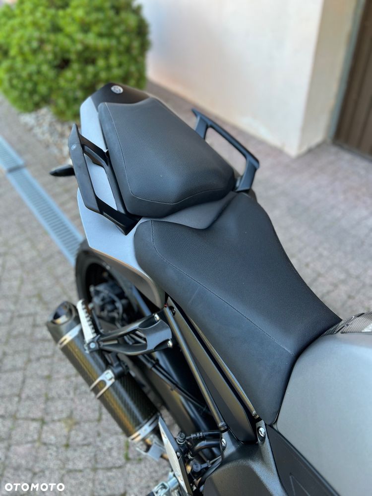 Yamaha FZ8 - 18