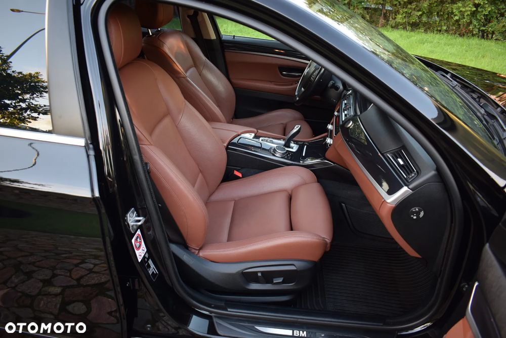 BMW Seria 5 - 34