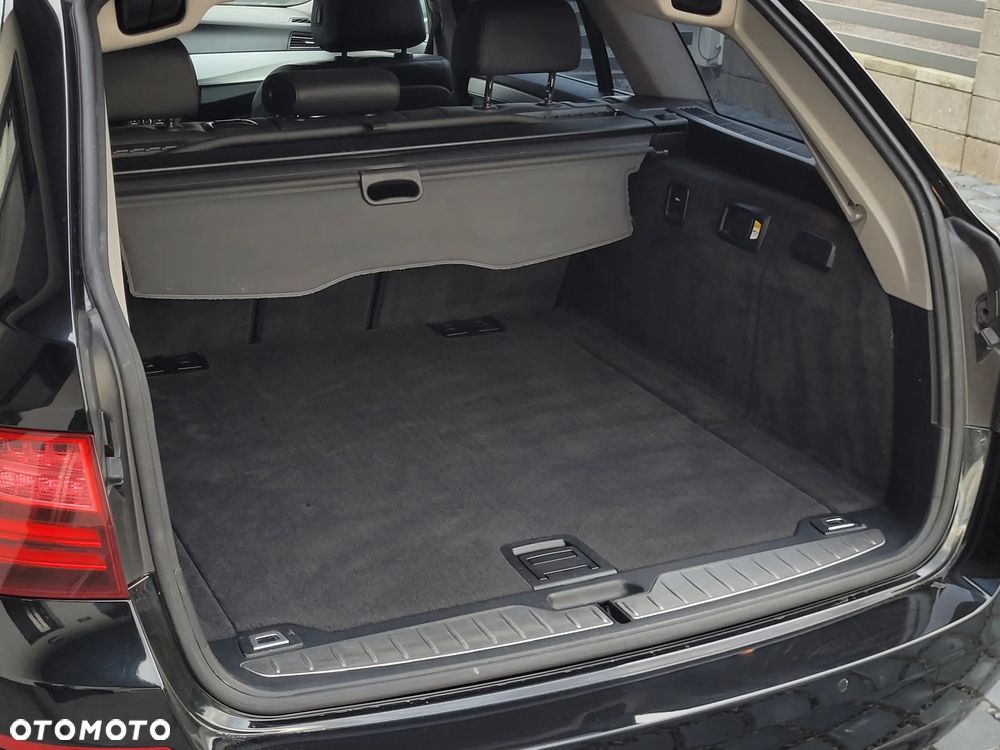 BMW Seria 5 525d - 30